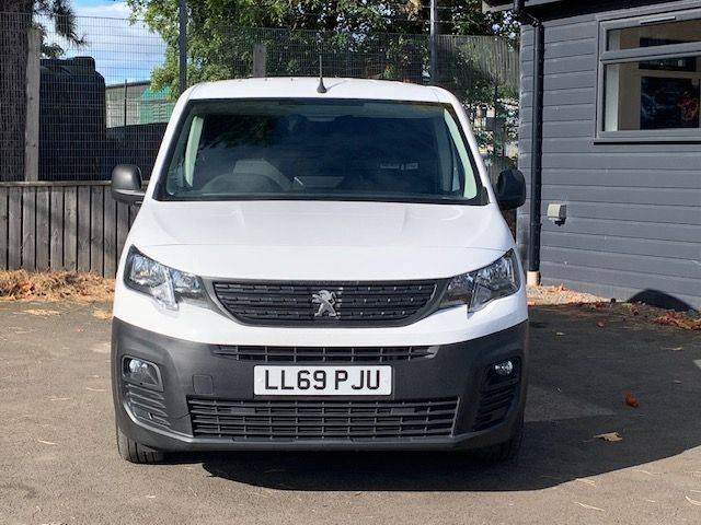 2019 Peugeot Partner 1000 1.5 BlueHDi 100 Professional Van