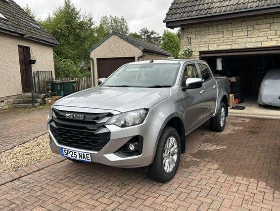 2025 Isuzu D-max