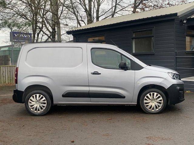 2019 Peugeot Partner 1000 1.6 BlueHDi 100 Professional Van