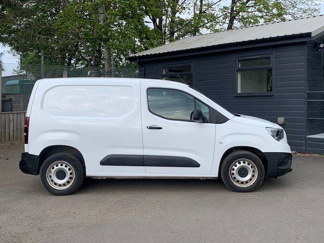 2021 Vauxhall Combo Cargo 2300 1.5 Turbo D 100ps H1 Dynamic Van